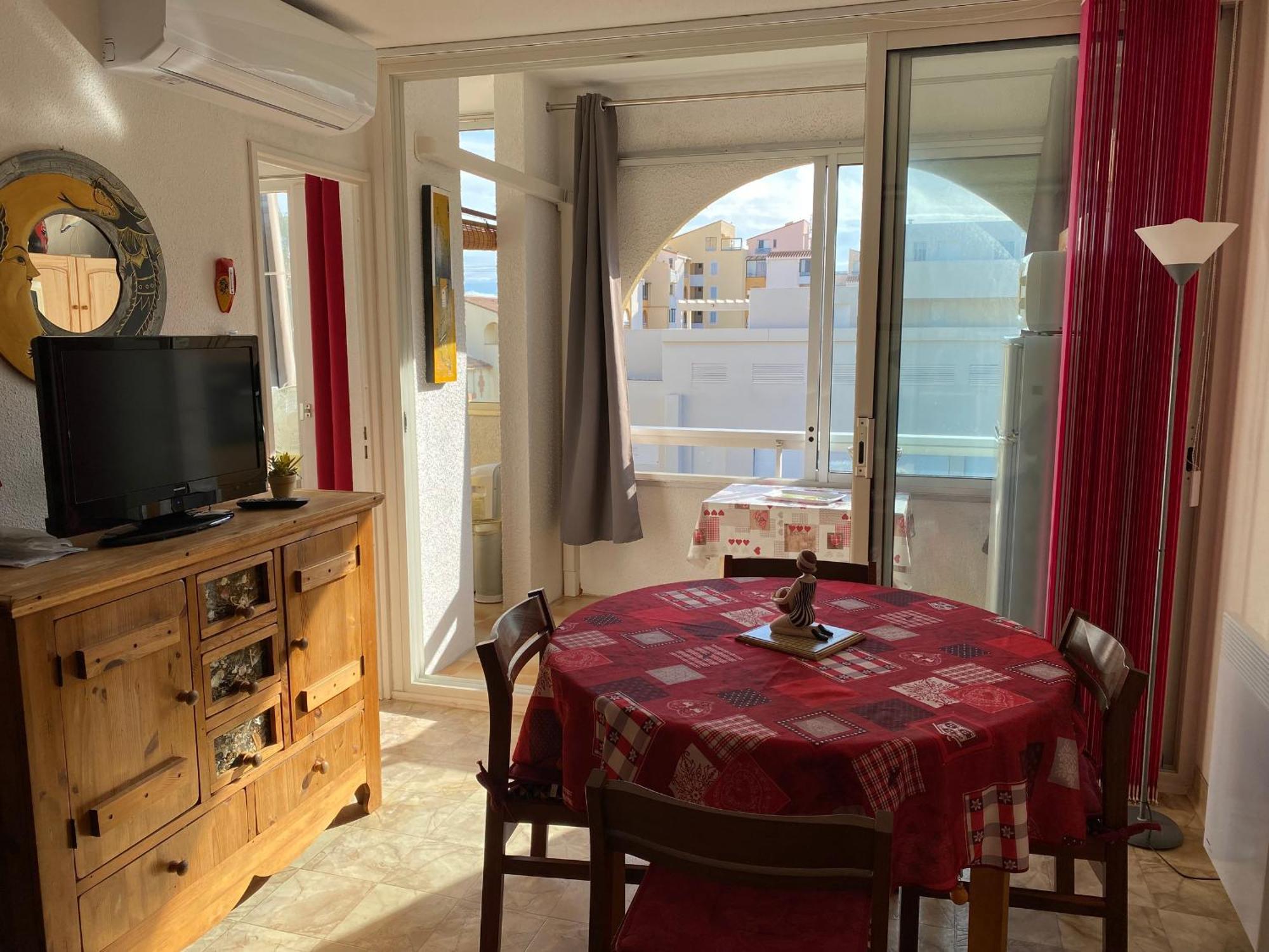 T2 Climatise Avec Parking, Port Leucate, 4 Pers - Fr-1-798-55 Apartment Leucate